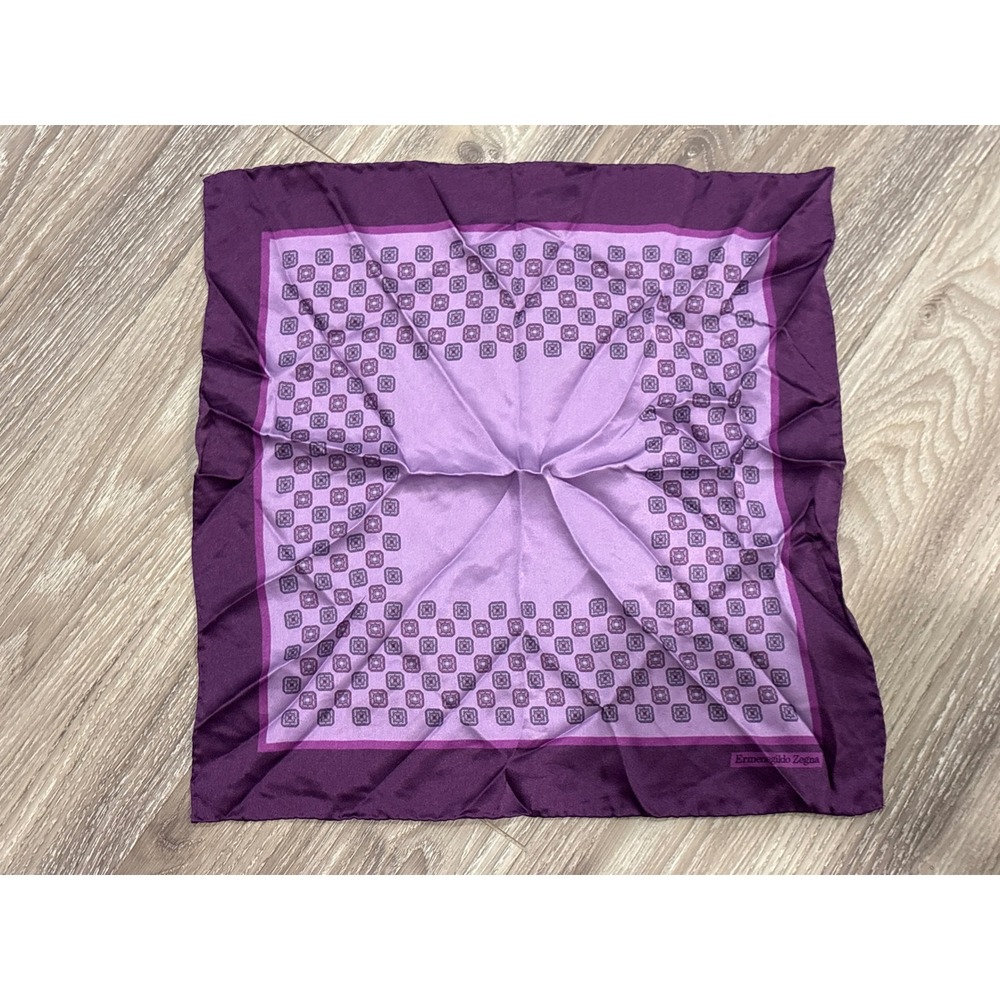 Ermenegildo Zegna Purple Silk Geometric Medallion Pocket Square Made in Italy